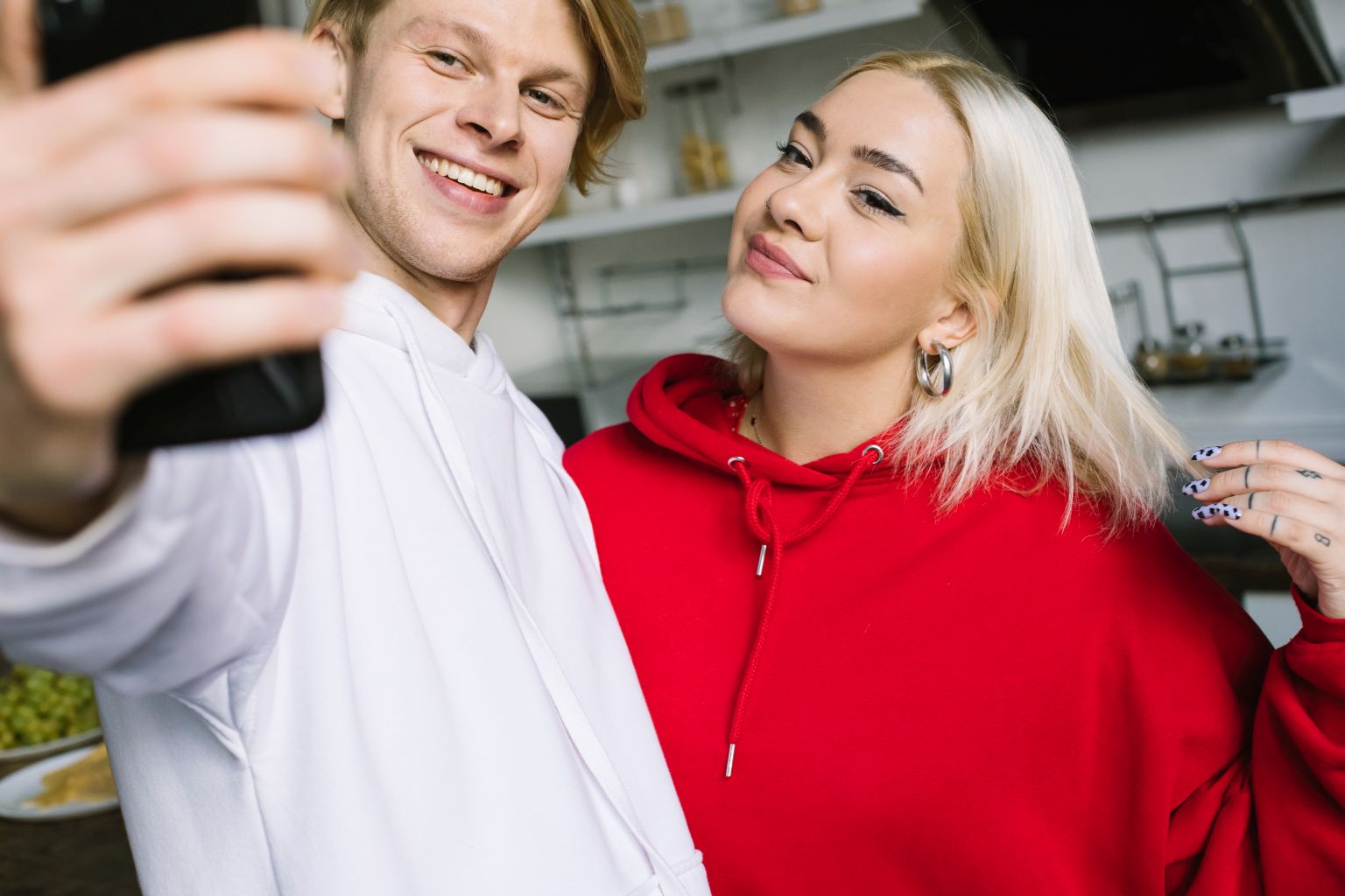 Psykologiavalmennus vaikuttajamarkkinointi